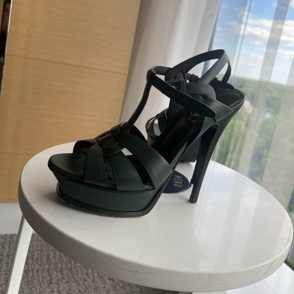 Tribute Leather Sandals Platform